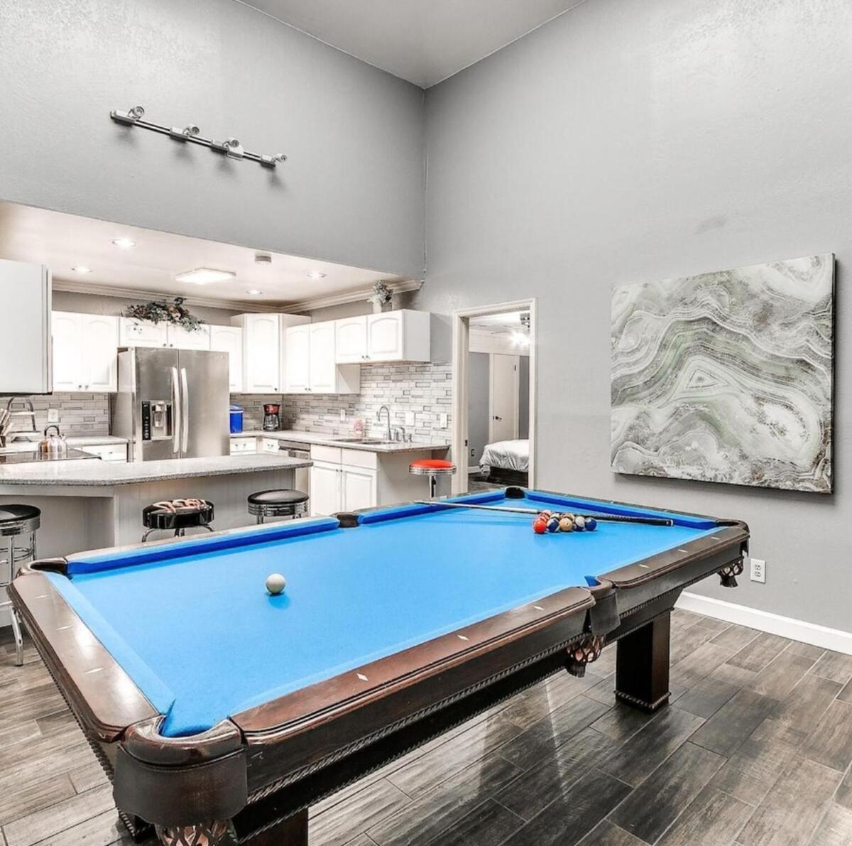 Holiday home Beautiful With Pool Hot Tub & King Bed