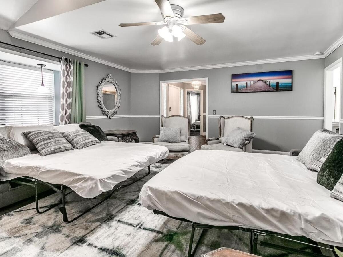 Holiday home Beautiful With Pool Hot Tub & King Bed